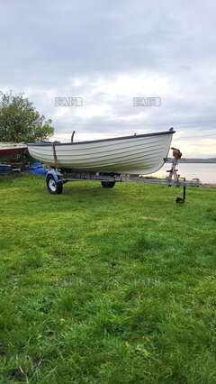 Traditional simulated clinker GRP - Loch boat - ID:127900